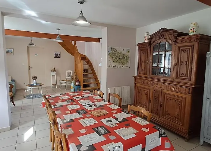 Maison Avec Cour Fermee